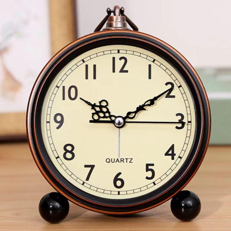 Retro small alarm clock ornament, desk clock, silent desk clock, home living room, bedroom, desktop clock, desk clock pendulum