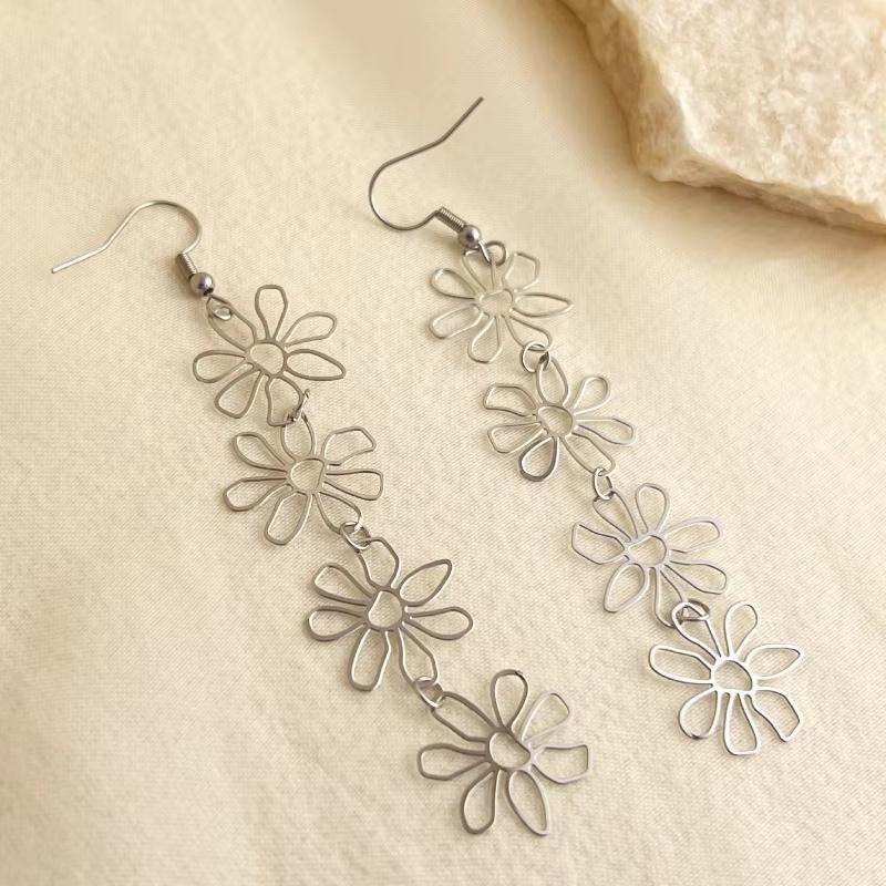 New Simple Design Fashion Earrings Stainless Steel Gold Plated Flower Earrings For Woman Girls Daily Wearing Party Gifts