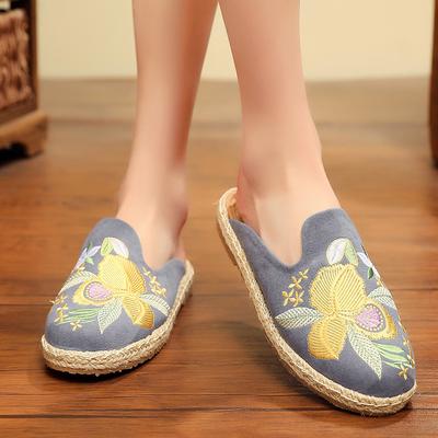 Toutiao Bestseller Guochao Damen Schuhe bestickt ethnischer Stil Stoffschuhe handgefertigt coole Hausschuhe Aktionslink