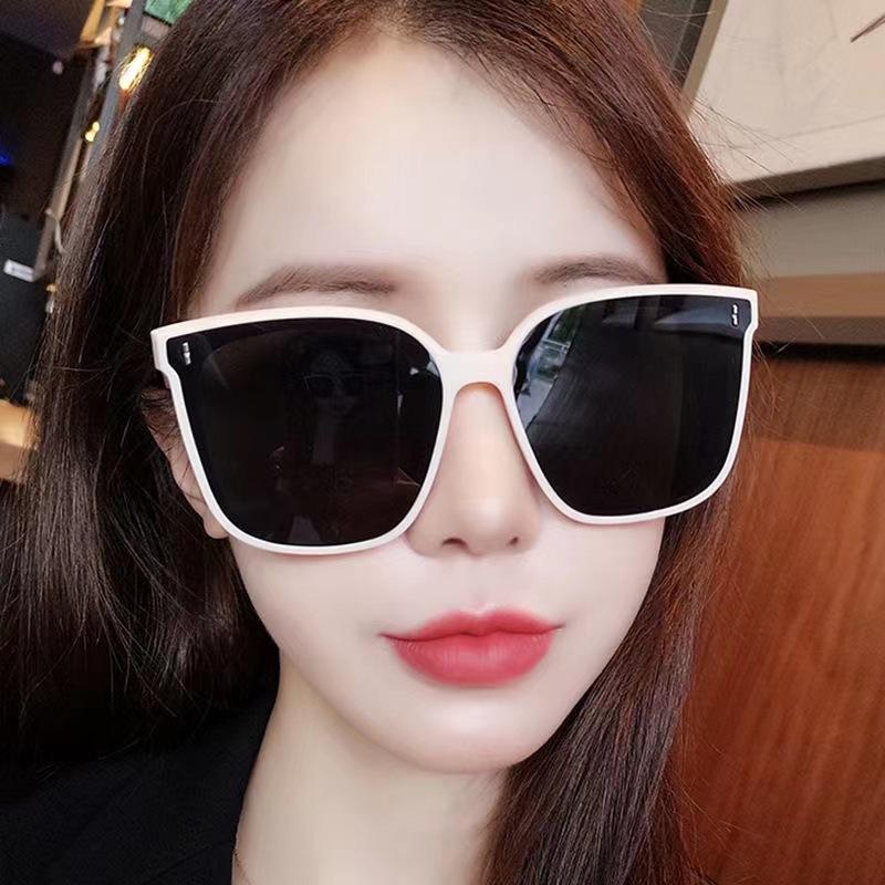 

New Simple Retro Sunglasses Women/Men Square Trend Eyeglasses Women High Quality Glasses Women Gafas De Sol Mujer UV400 As shown