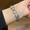 18K Goldplattiertes offenes ovales Crossover-Armreif - Leichter Luxus-Armband für Damen