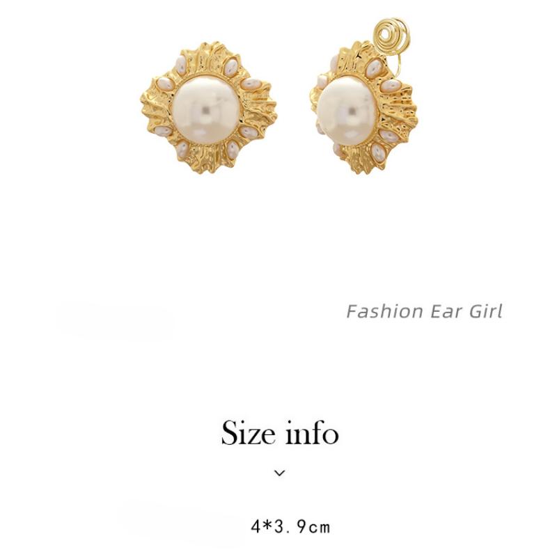 Fashionable Rhinestone Imitation Pearl Metal Square Retro Elegant Mosquito Ear Clip for Women