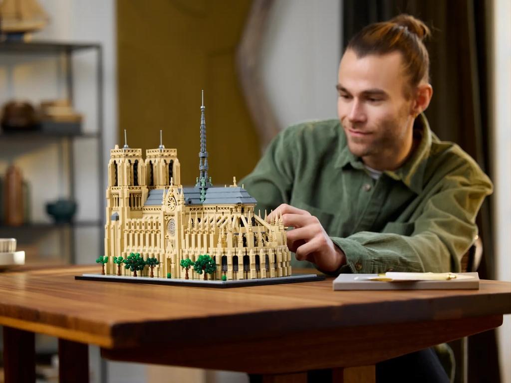 LEGO Architecture 21061 - Notre-Dame In Paris