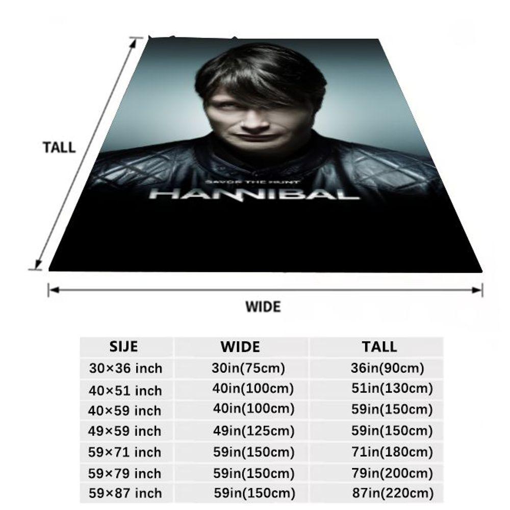 Hannibal-inspiriertes weiches Wurfdecke - Design „Savor the Hunt“ mit dunklehaariger Figur in Lederjacke, Gemütlich Luxuriö