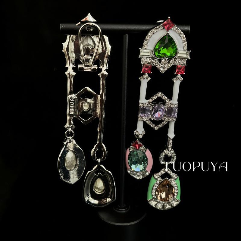 Elegant Rhinestone Water Drop Tassel Earrings for Women - Luxurious, Exquisite, and Niche Design.