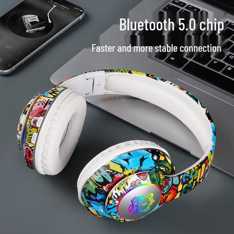 

Graffiti Over-Ear Bluetooth Headphones with LED Light and Card Slot: Wireless Gaming & Sports Headset білий