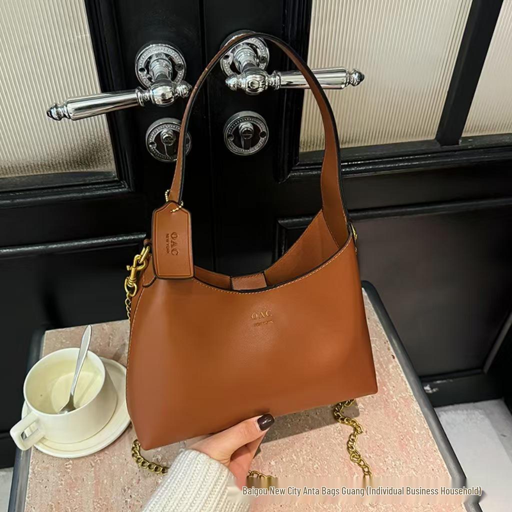 

2025 Trendy Tote Hobo Bag: Simple Solid Color Single Shoulder & Crossbody with Letter Design коричневый