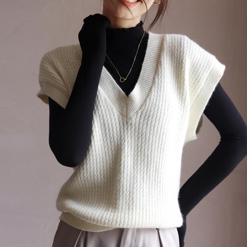 Elegantly Designed Women's Ruffle-Edged Half-High Neck Long-Sleeve Top for Autumn/Winter