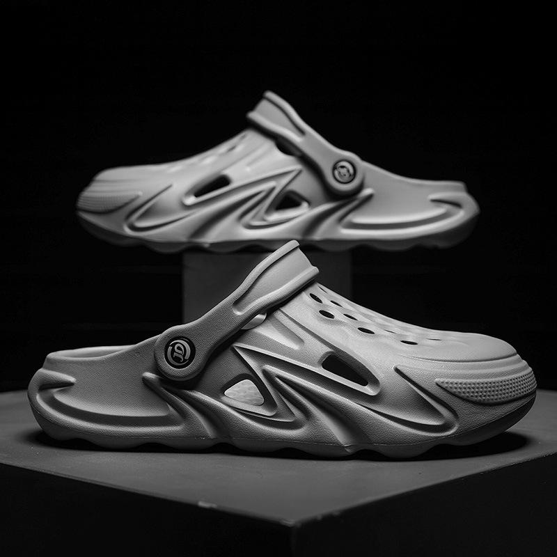 2025 Herren Atmungsaktive Dicksohlige Zehengeschlossene Gartensandalen für Strand & Outdoor