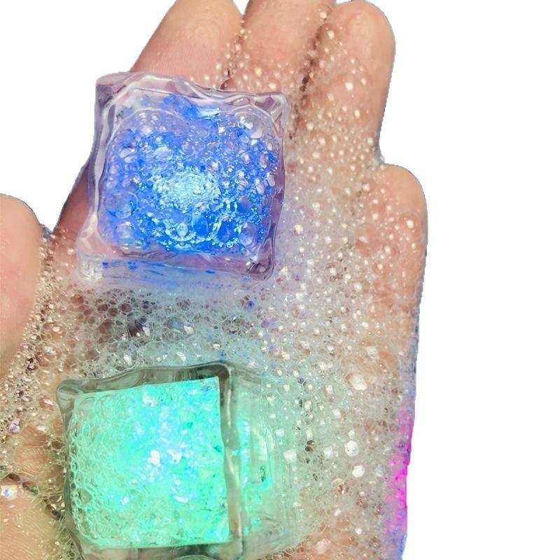 12 Pièces Jouets Lumineux LED pour Baignoire Bébé Colorés Imperméables Jouets Lumineux pour le Bain pour Garçons Filles Cadeau d'Anniversaire Noël pour Nourrisson