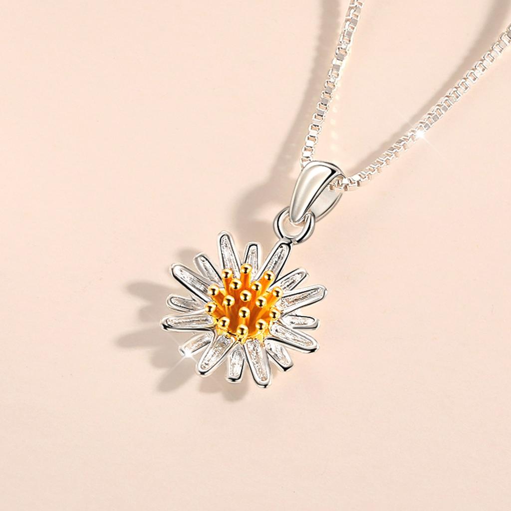 Female Little Daisy Necklace, Japanese and Korean Student Mori Chrysanthemum Clavicle Chain Necklace