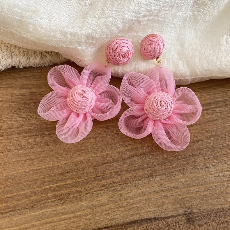 Silver Needle Pink Chiffon Flower Fringed Stud Earrings Small Fresh and Sweet Vacation Style Earrings Light Luxury High-end Earrings Women