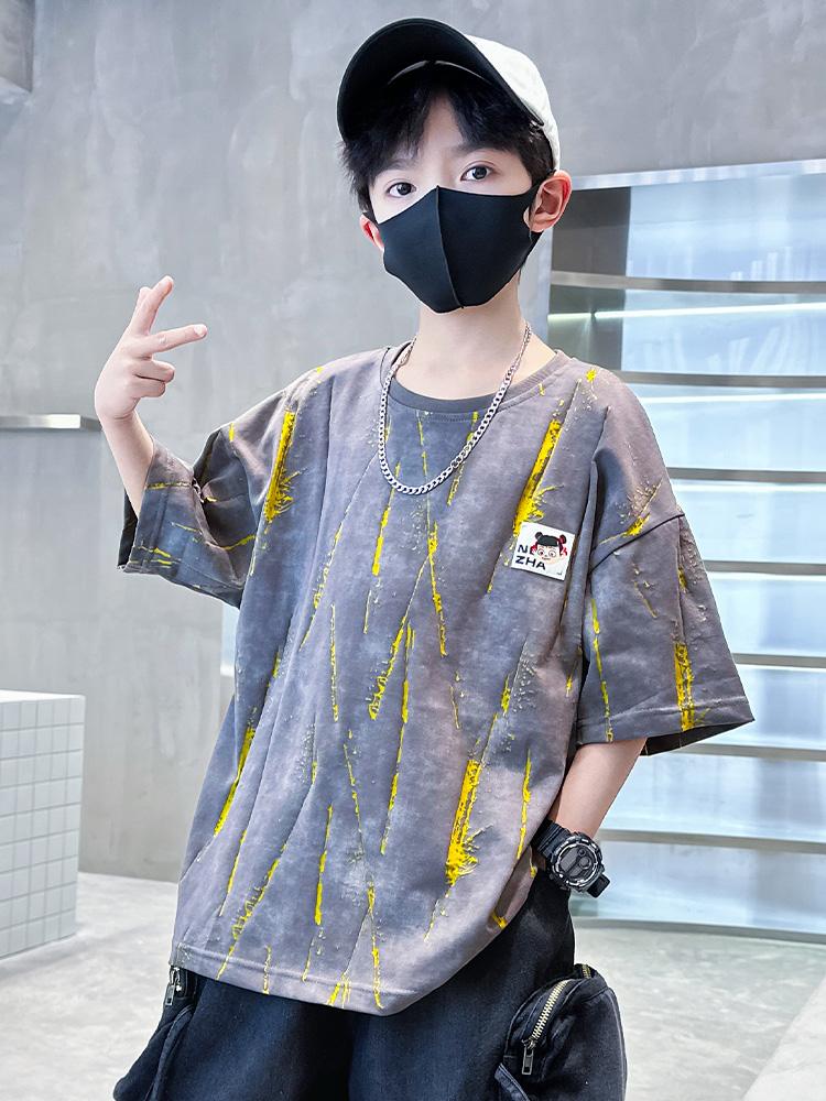 Boys' short sleeved T-shirt summer 2026 new item, medium and large children's thin design, boys' summer clothes, children's cool and stylish top t