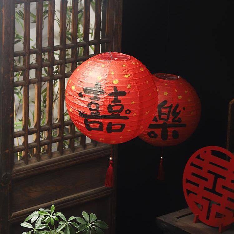 Red Xi Lantern Wedding Decoration Set with Bride Photo Props and Chandelier