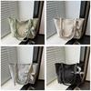 Fashionable City Style Tote Bag With Soft Structure And Interior Card Pockets For Daily Wear