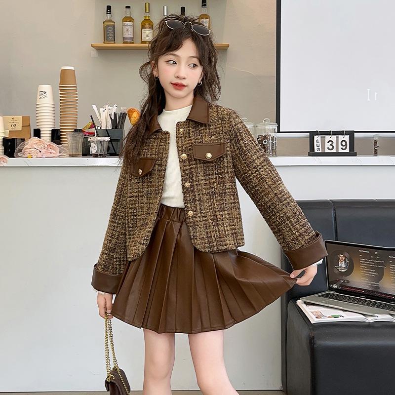 

Комплект из двух вещей для девочек на осень/зиму 2025 года: Стильное пальто и плиссированная юбка для детей старшего возраста 120 cm