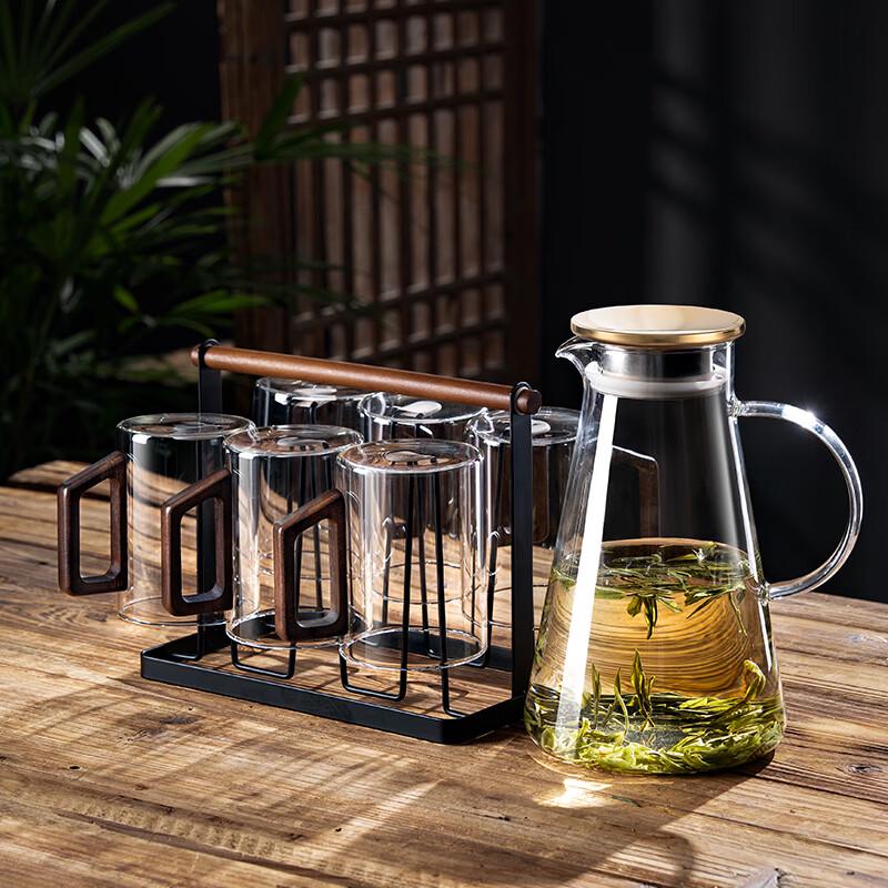 

Handun Glassware Set with Walnut Handles
