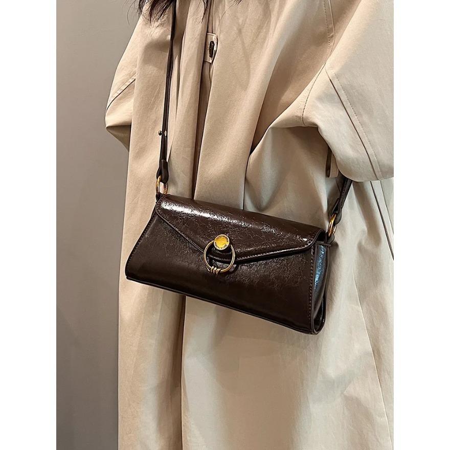 Vintage PU Leather Small Flap Shoulder Bags for Women New Trendy Female Commuter Crossbody Bag Simple Handbags and Purses