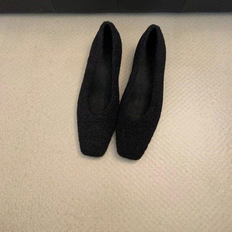Temperament gentle shallow mouth thick heel Doudou shoes year French late evening wind square head Mary Jane shoes women