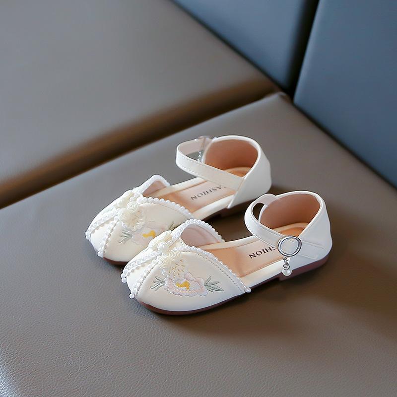 

Туфли Ханфу для девочек 2025 новая весна и осень детские вышитые туфли с туфлями для юбки-лошади весенние детские сандалии для девочки 26