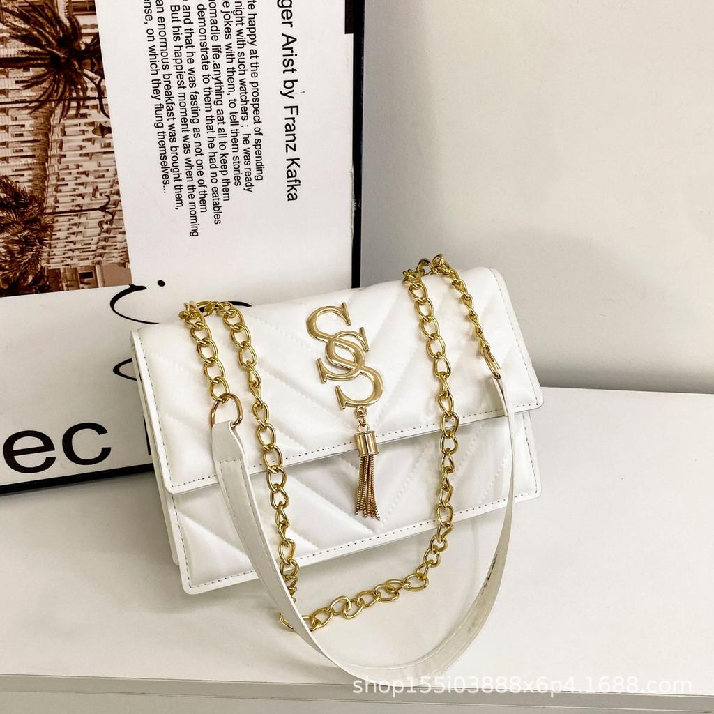 Stylish and simple shoulder bag, personalized chain, small square bag, popular satchel this year, new autumn models