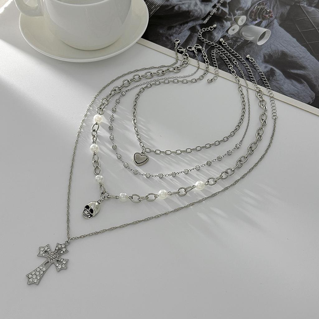 Gothic Diamond Cross Stacked Collarbone Chain, Sweet And Cool Love Skull Pendant Necklace