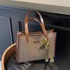 Kostkovaná taška dámská velkokapacitní nová podzimní a zimní všestranná taška přes rameno ležérní třída dojíždění nákupní taška