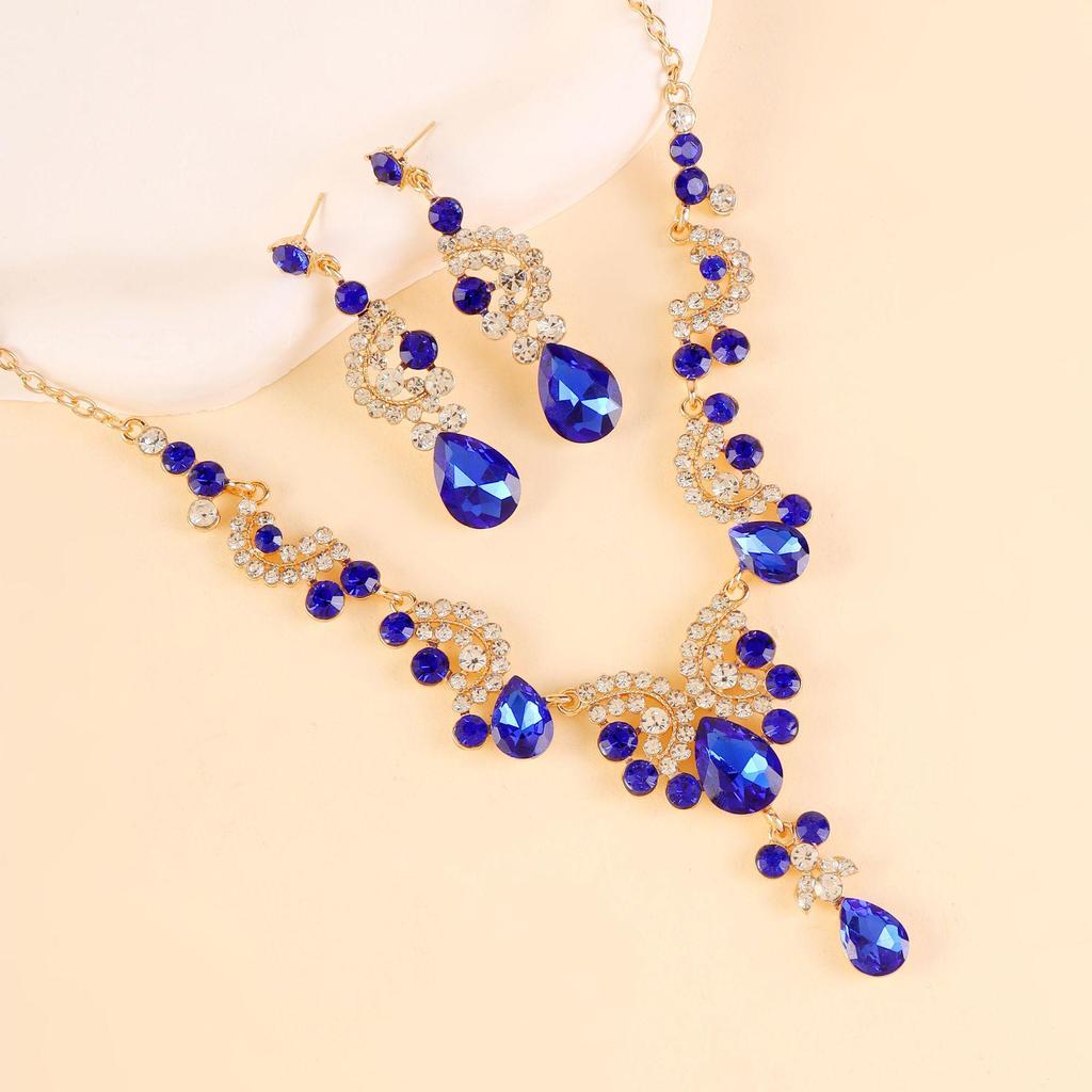 European & American Sparkling Water Drop Necklace & Earring Set: Light Luxury Fashion for Wedding Dress
