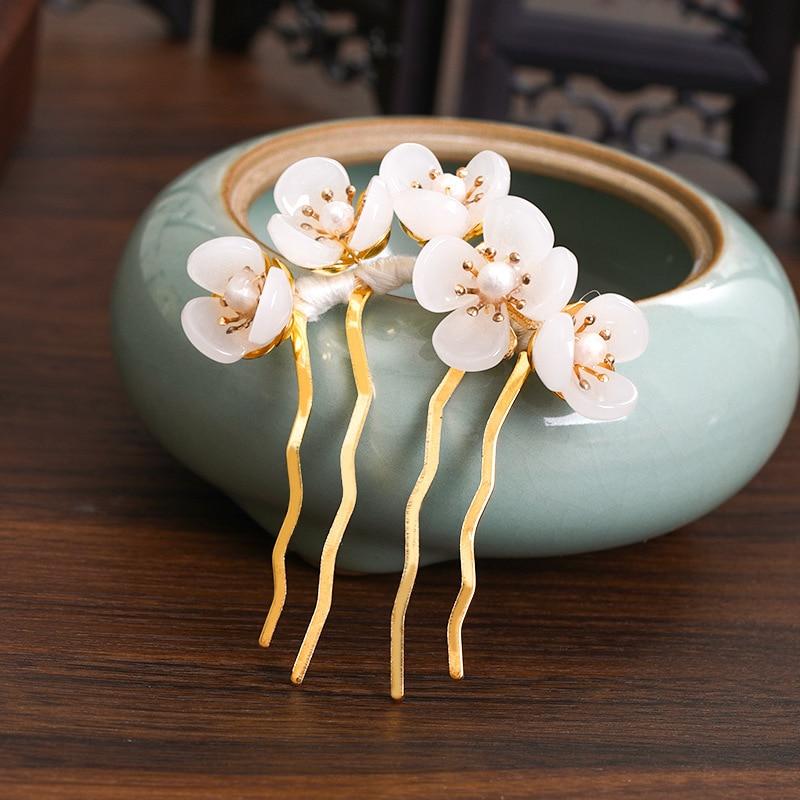 White Hair Claw Vintage Style Handmade Wrapped Flower Beads Delicate Headdress