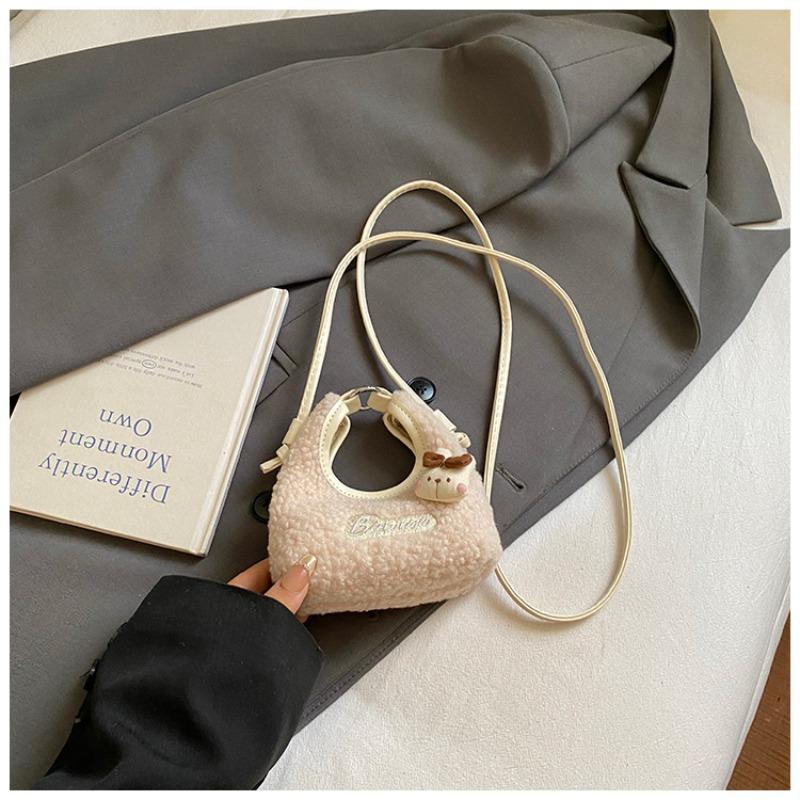 

Autumn and winter furry mini bag new fashion messenger bag cute versatile portable mouth red envelope