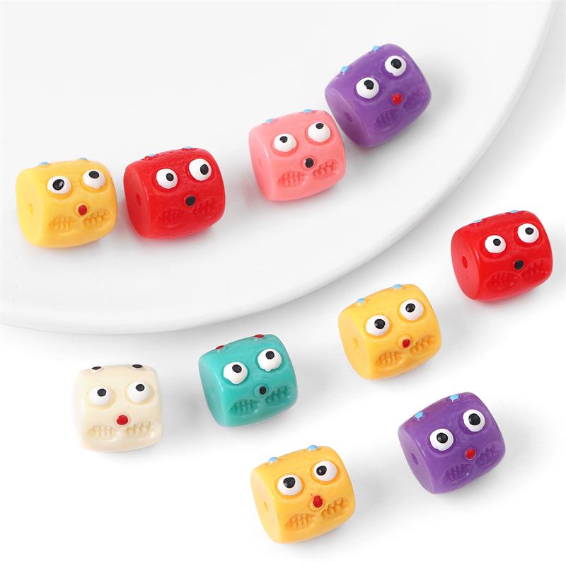 

Quirky Hand-Painted Spongebob Barrel Resin Beads for DIY Jewelry Bracelets