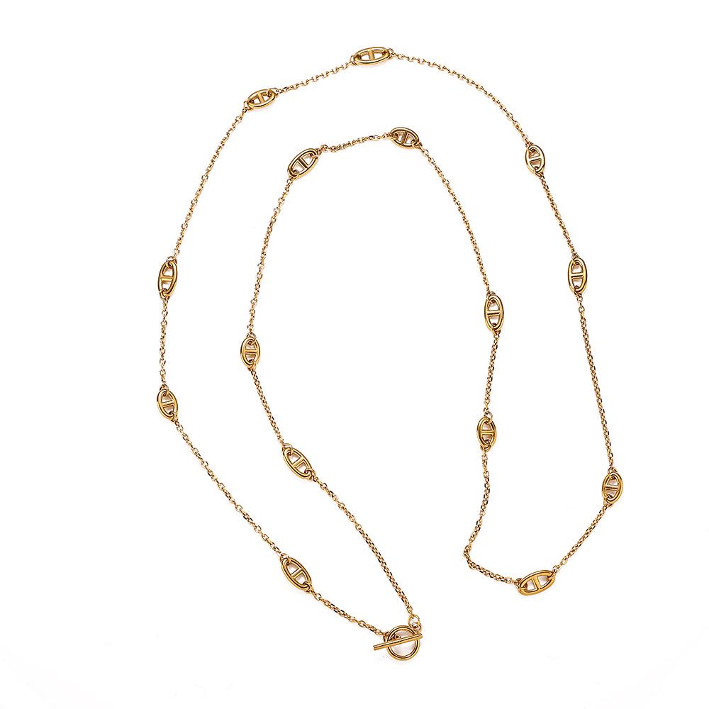 Versatile Light Luxury Titanium Steel Women's Necklace with OT Buckle - Long Chain Pig Nose Design Temperament Accessory.