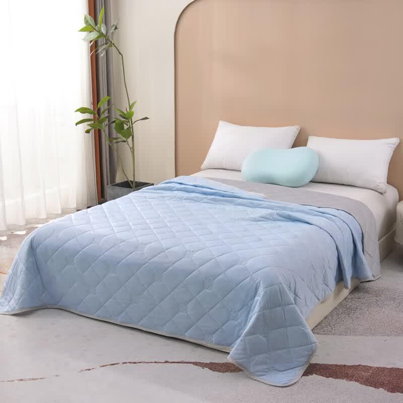 Woodpecker Cool-Feel Summer Quilt