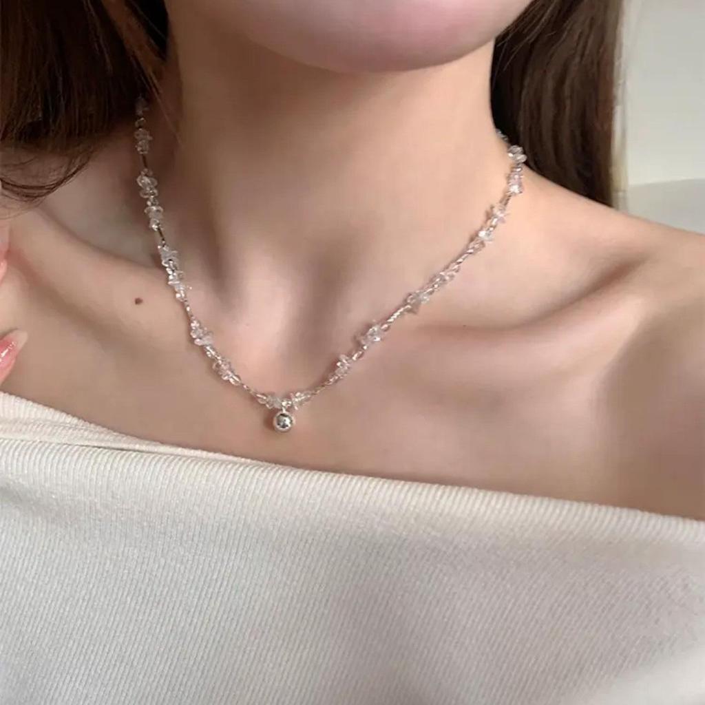 Elegant Crystal Necklace: Stylish, Versatile Design with a Light Luxury High-End Feel