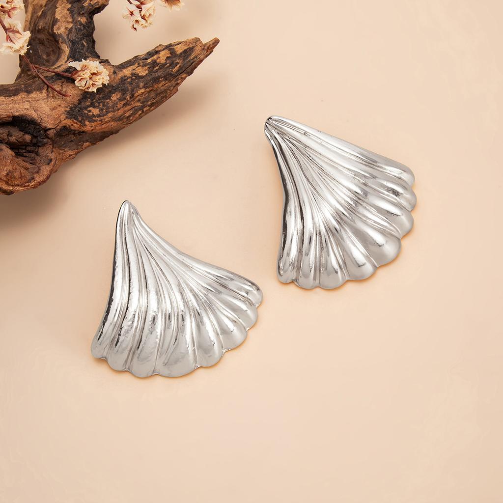 Design Hollow Ginkgo Leaf Metal Earrings, Fashion Shell Pattern Ear Studs For Women