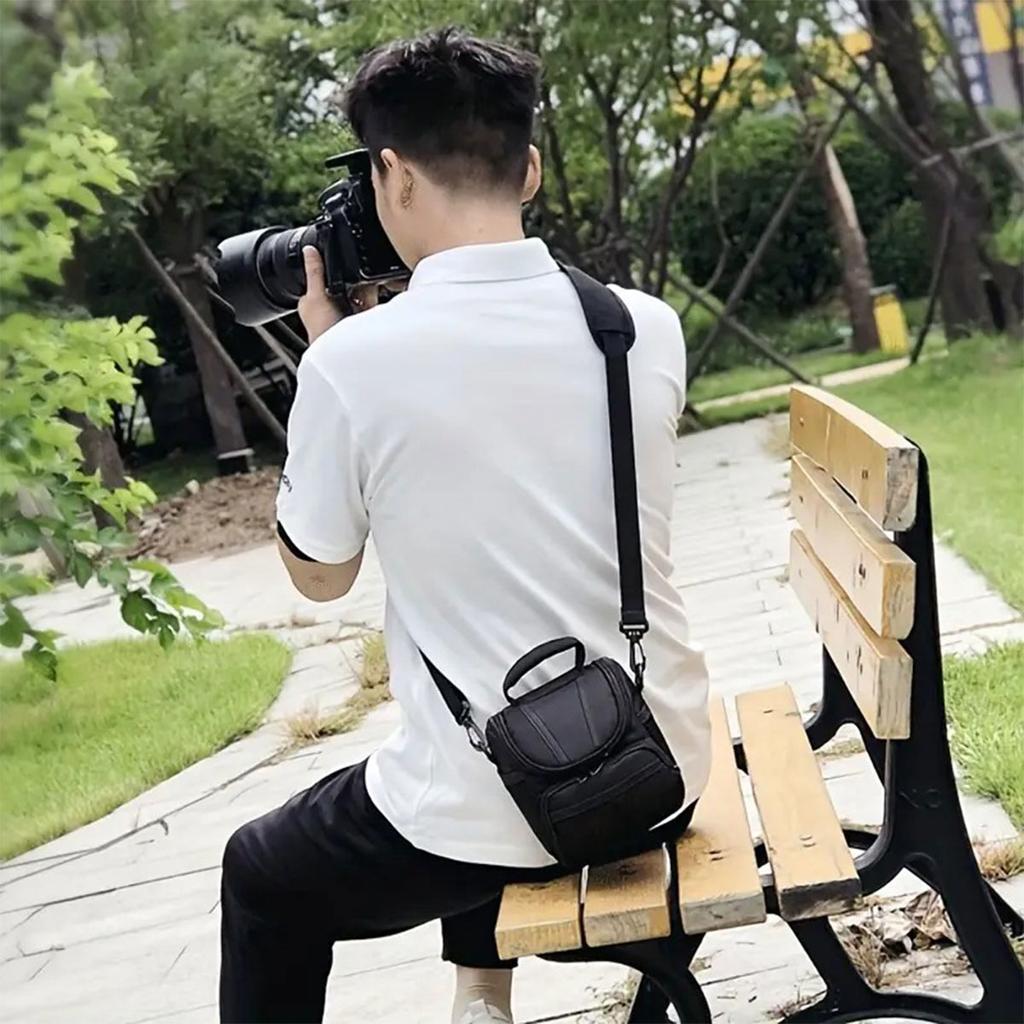Nikon D40 SLR Camera Bag: Light, Portable, for Single - or Cross - Body Carry, Stores Micro SLRs.-liu