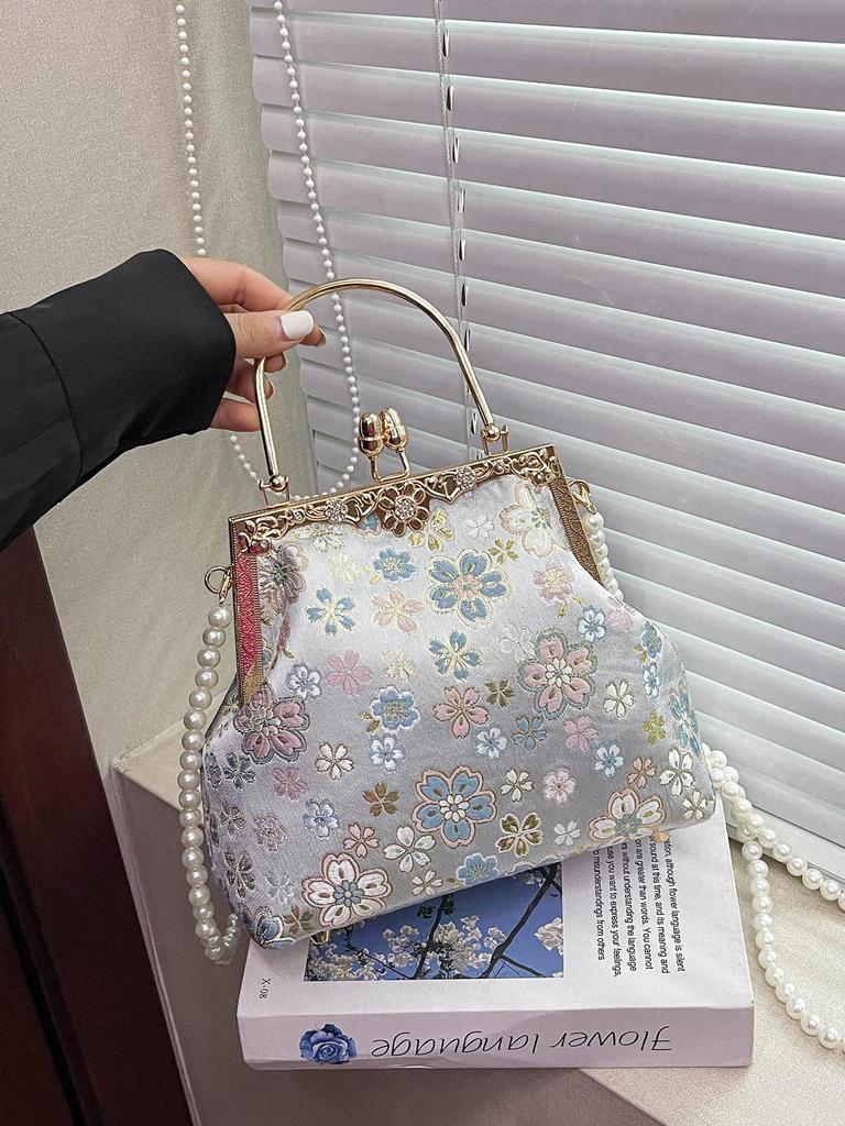 2026 Embroidered Clasp Shell Bag: Niche Design Evening Chain Shoulder & Crossbody Bag for Women
