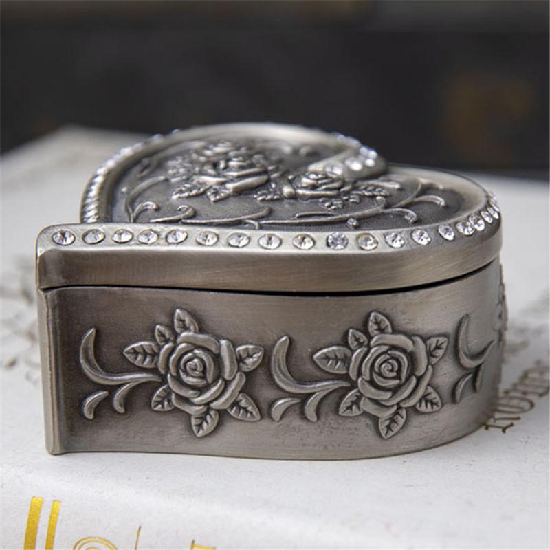 1 Stück Vintage Blume Geschnitzt Herzförmig Zinklegierung Schmuckschatulle Organizer Klassische Verzierungen für Halskette Ring Aufbewahrung