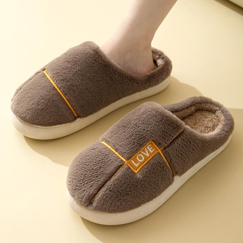 

Cotton slippers women s winter new cotton drag couple velvet warm cotton shoes silent shoes wool slippers 44-45