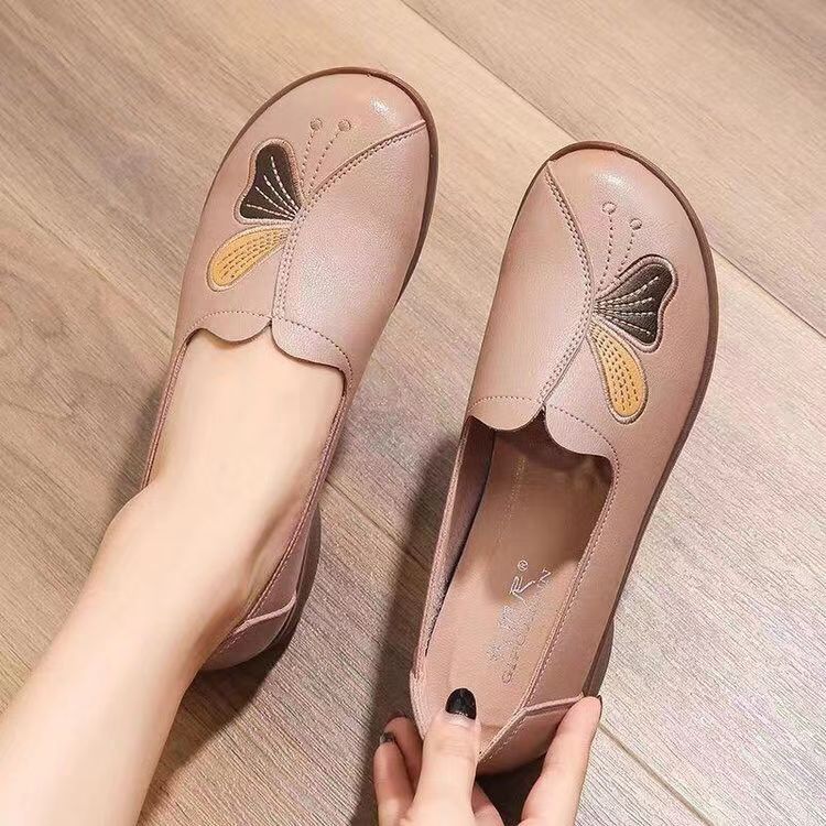 Woman's Spring Autumn New Leather Low Heel Casual Shoes Soft Sole Non Slip Breathable Slip-On Round Toe Nude Shoes Elderly Shoes