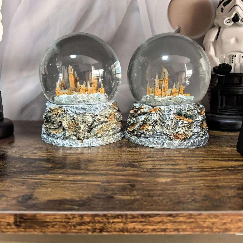 Harry Castle Snowflake Crystal Ball Ornament - Hogwarts School of Witchcraft & Wizardry