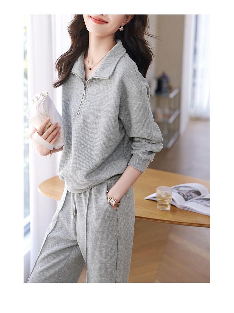 Women's Trendy Autumn Two-Piece Set: Elegant Collared Long-Sleeve Sweatshirt and Casual Pants