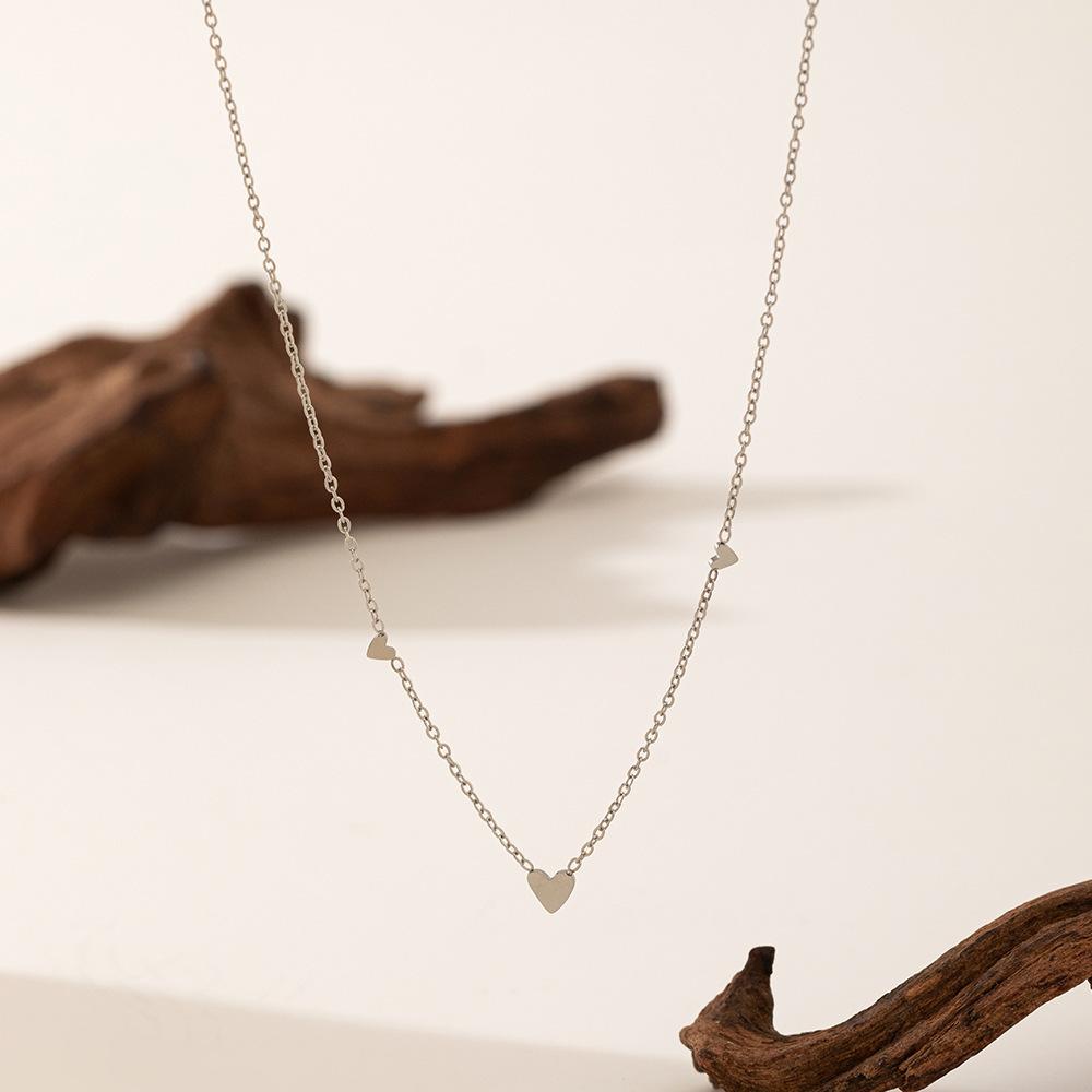 

Дунгуань Ювелирные изделия Любовь Ожерелье Женское Легкая роскошь Премиум Ключичное ожерелье