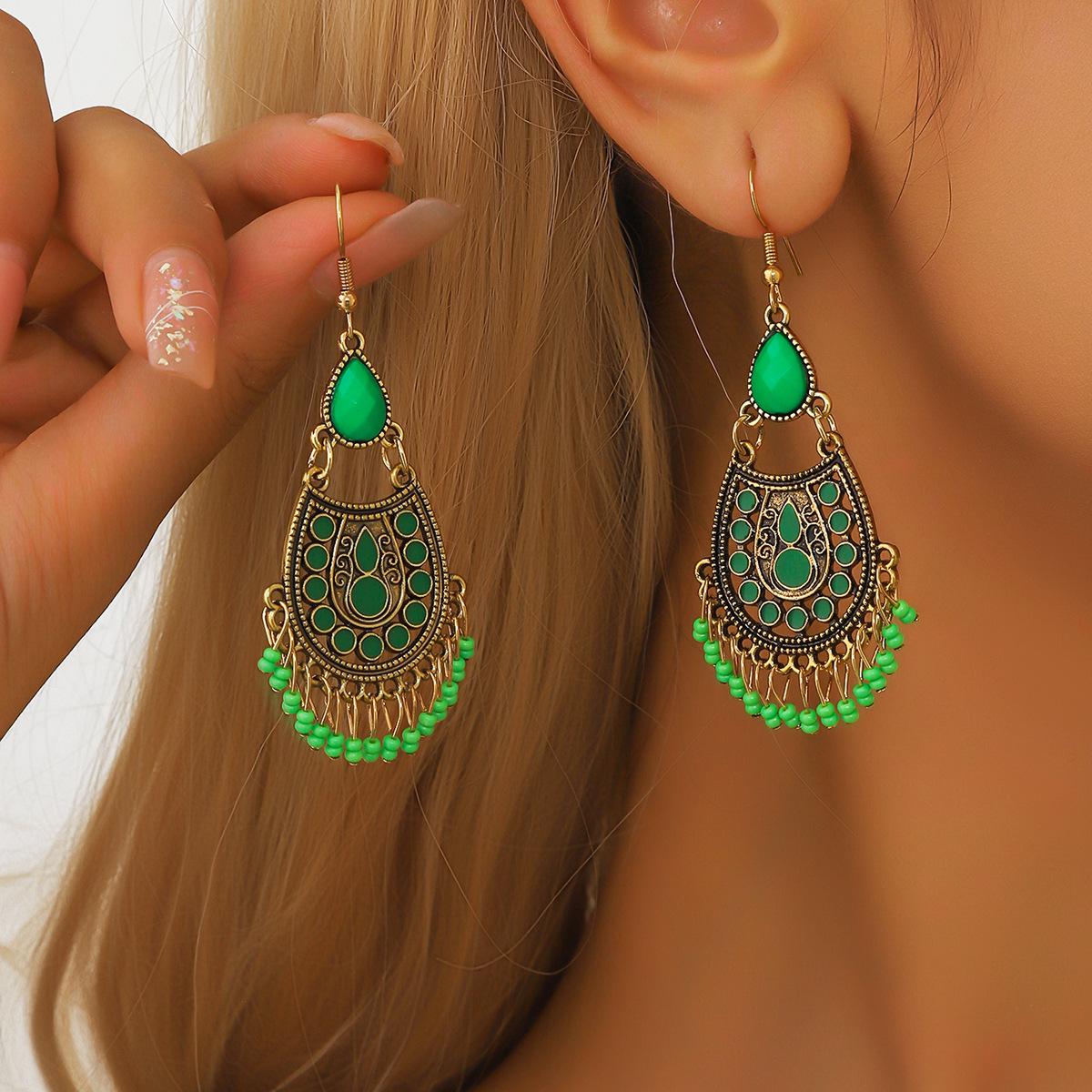 

Женские серьги-подвески с кисточками в стиле ретро one size