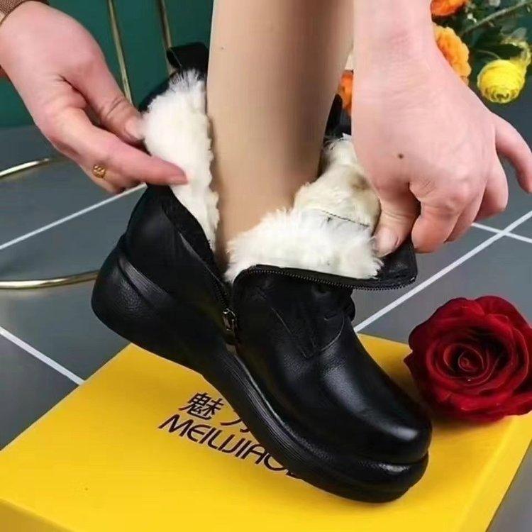 Women Leather Wool Snow Boots Short Boots Women Winter Fleece Lined Thick Sole Cotton Boots Fashion Boots