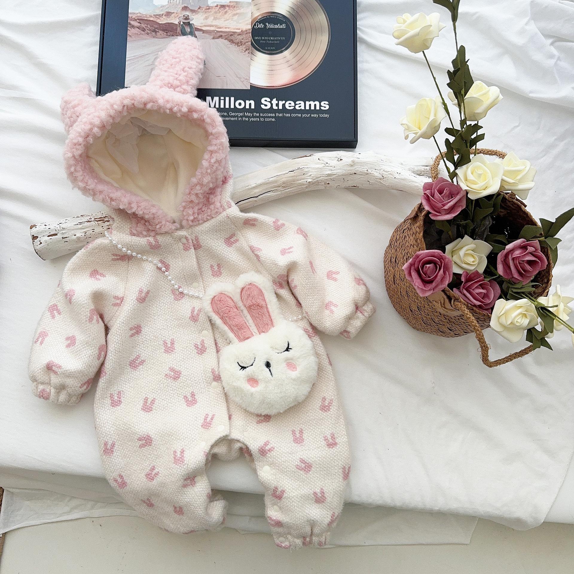 

Зимний детский ромпер принцессы для девочки - Стильный бархатный комбинезон-зайчик с капюшоном для прогулок и игр на улице 90 cm