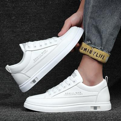 Pantofi albi mici noi de primăvară 2025 pentru bărbați, pantofi de skate versatili, pantofi pentru bărbați la modă, pantofi casual, versiune coreeană, pantofi simpli la modă