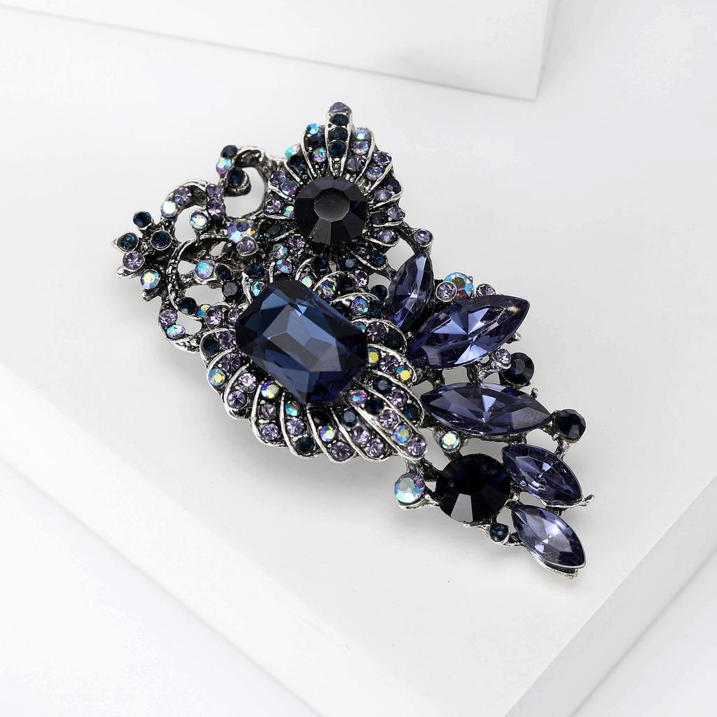 High-End Retro Brooch, Ancient Gold Colored Diamond Alloy Brooch, Diamond-Encrusted Brooch Pin Buckle Accessories