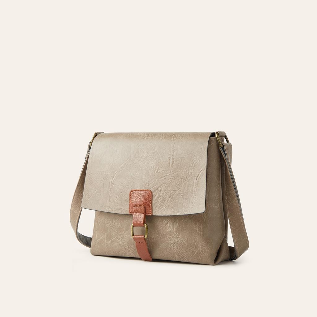 Today's popular bags, new largecapacity trendy texture fashionable retro shoulder bag messenger bag commuter bag