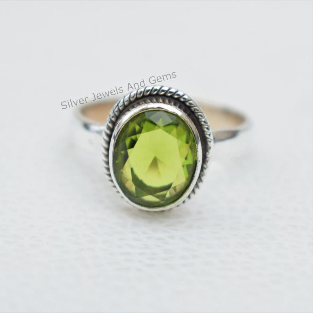 Natürlicher Peridot Ring, Handgefertigter 925 Sterling Silber Ring, Designer Ovaler Peridot Ring, August Geburtsstein, Verlobungsring